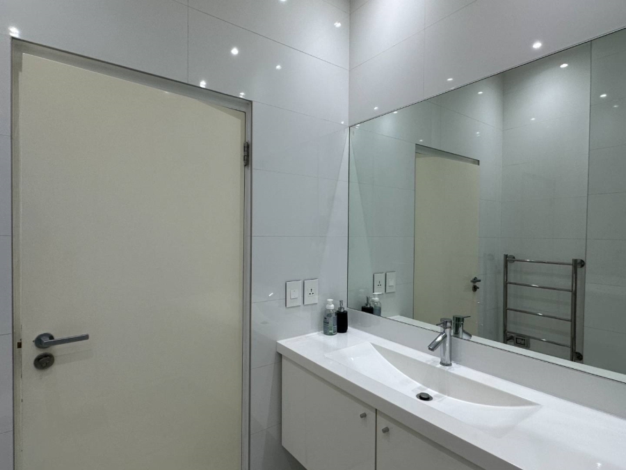 To Let 2 Bedroom Property for Rent in De Waterkant Western Cape